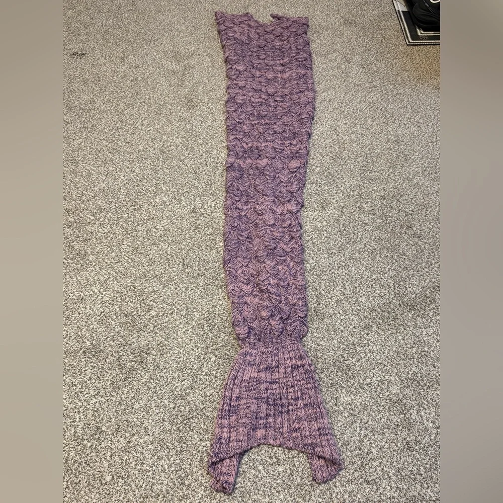 Mermaid Tail Blanket pink and purple